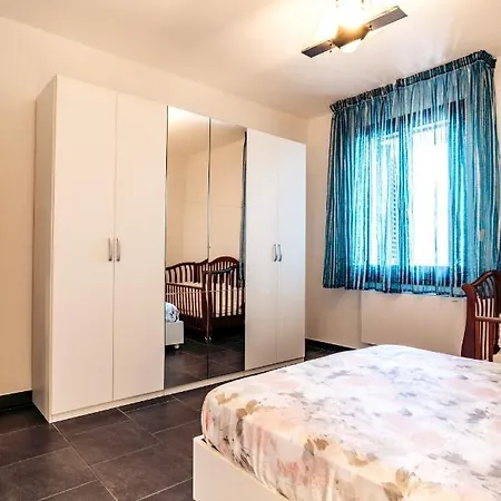 La Senyera Apartament *